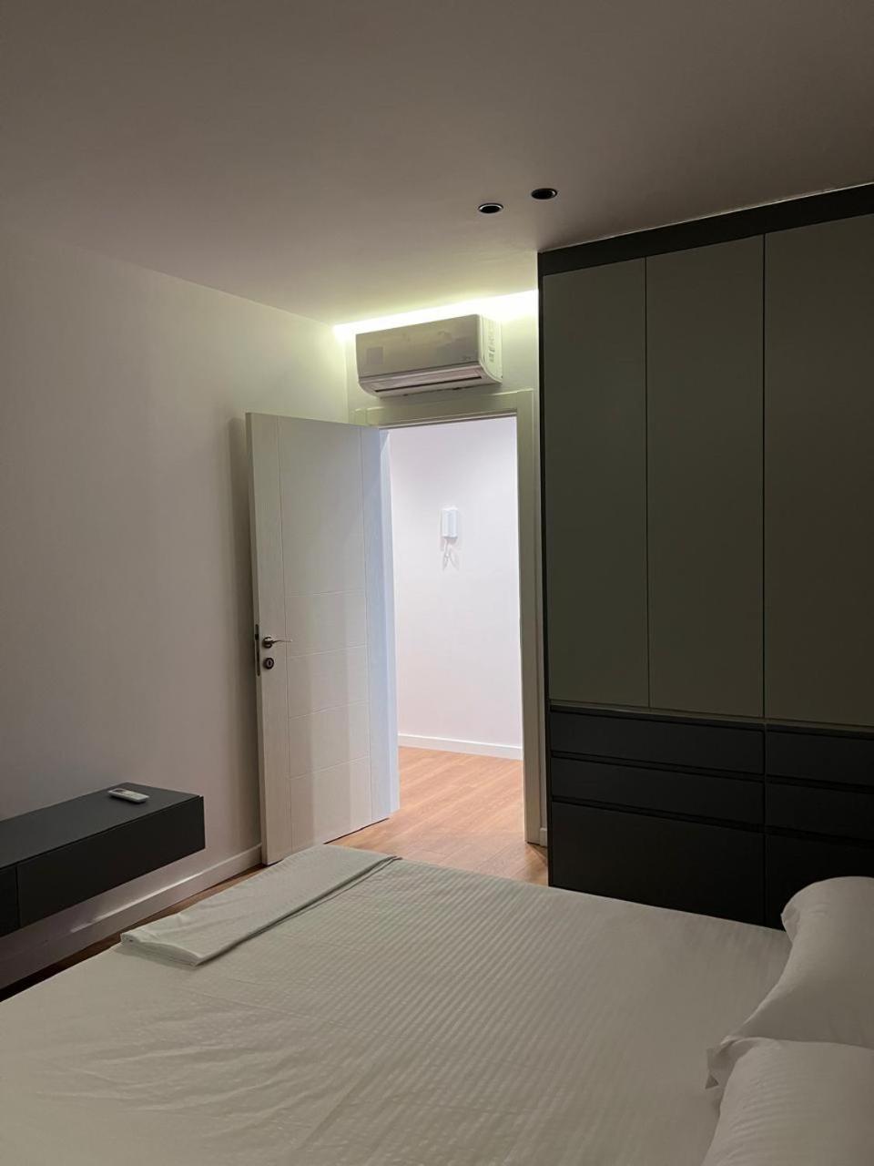 Escape Luxury 3